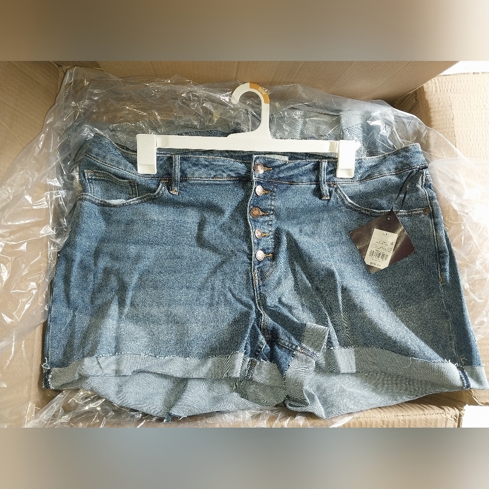 TWO Pairs Ava & Viv Denim Jean Shorts - Picture 2 of 11